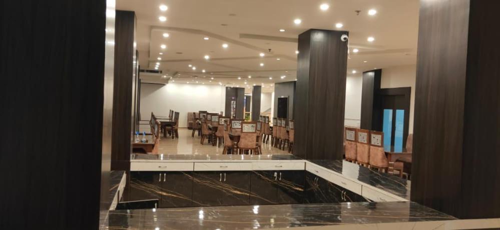 Hotel Leela Galaxy Kushinagar Экстерьер фото